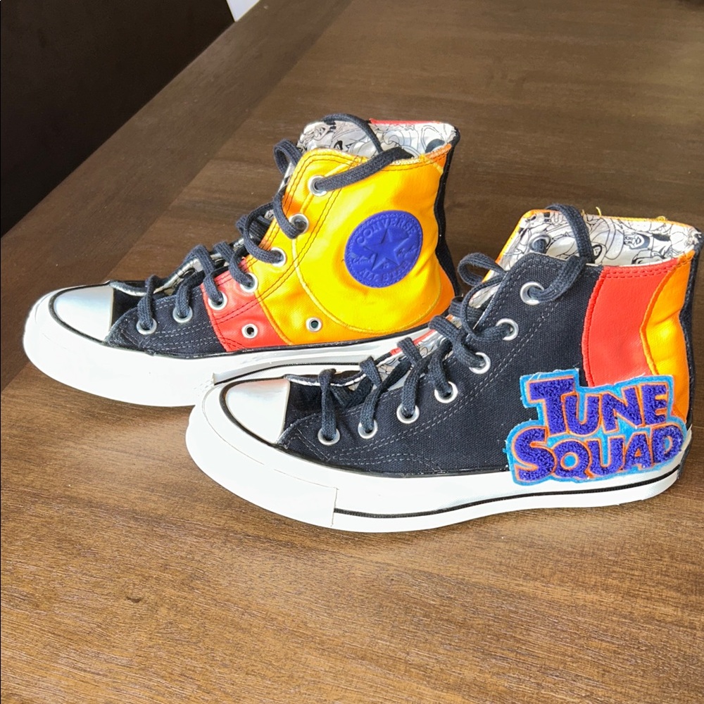 Boys or girls Converse Chuck Taylor tune squad spam jam sneakers 5 boys 7 girls